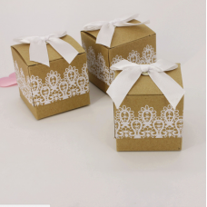 Lace Design Favor Boxes