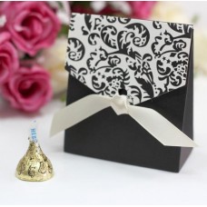 DIY Paper damask favor boxes